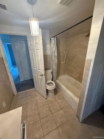 30782 Fairfax Street, Southfield, MI 48076