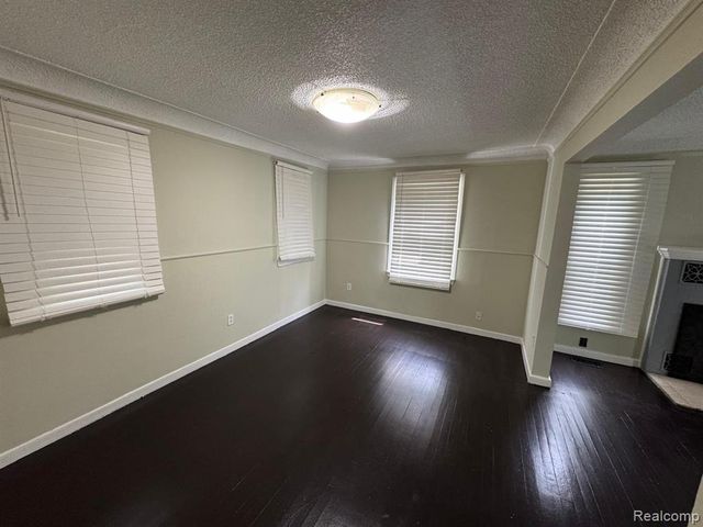 30782 Fairfax Street, Southfield, MI 48076