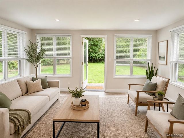 30782 Fairfax Street, Southfield, MI 48076