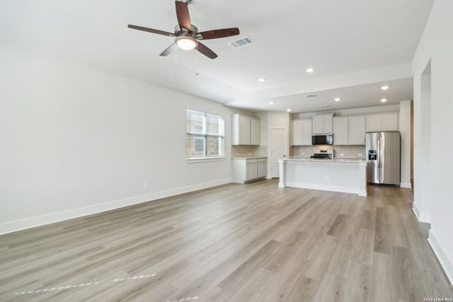 15839 Comanche Owl, San Antonio, TX 78233