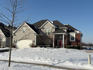 2938 Woods Edge Road, Perrysburg, OH 43551
