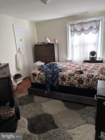 8 RUNNEMEDE AVE, Lansdowne, PA 19050