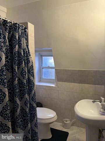 8 RUNNEMEDE AVE, Lansdowne, PA 19050