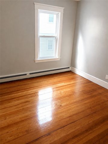 392 Carrington Avenue, Woonsocket, RI 02895