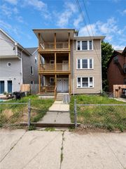 392 Carrington Avenue, Woonsocket, RI 02895