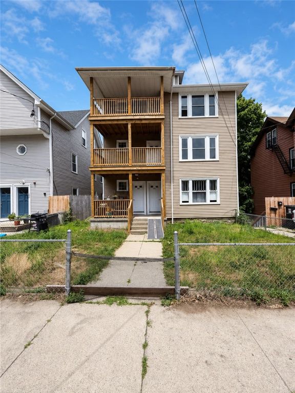 392 Carrington Avenue, Woonsocket, RI 02895