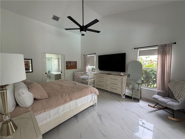 7786 Scarlet CT, Naples, FL 34104