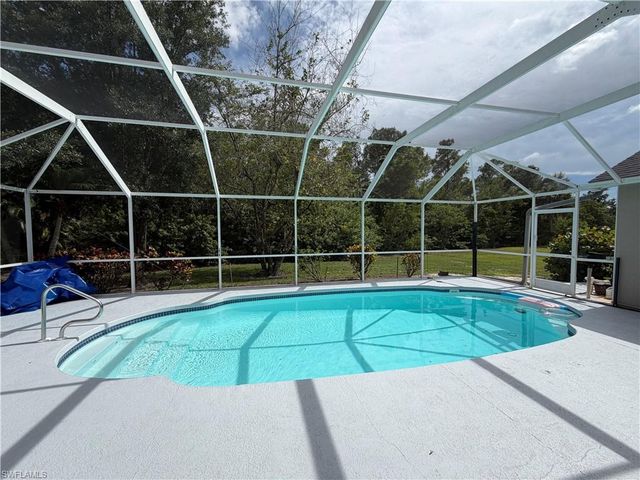 7786 Scarlet CT, Naples, FL 34104