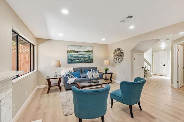 751 Williamsburg Way, Gilroy, CA 95020