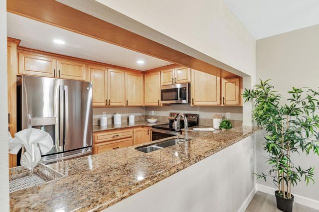 751 Williamsburg Way, Gilroy, CA 95020