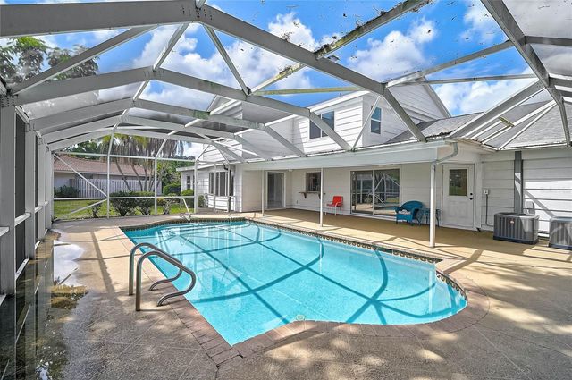3215 PINE VALLEY DRIVE, Sarasota, FL 34239