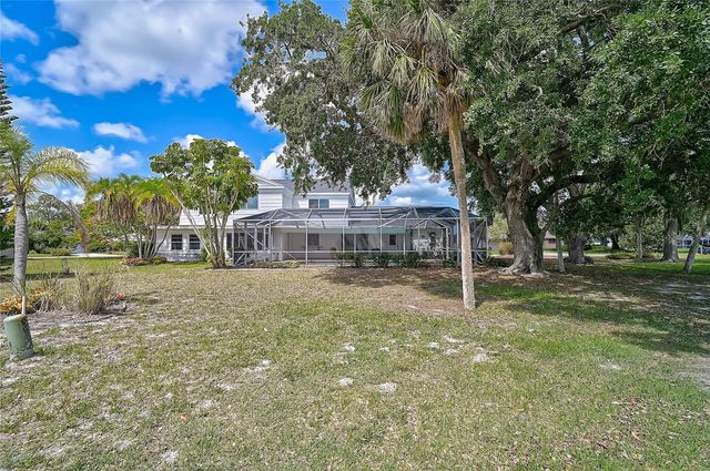 3215 PINE VALLEY DRIVE, Sarasota, FL 34239
