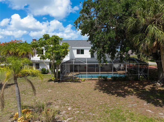 3215 PINE VALLEY DRIVE, Sarasota, FL 34239