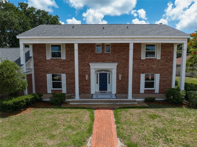 3215 PINE VALLEY DRIVE, Sarasota, FL 34239