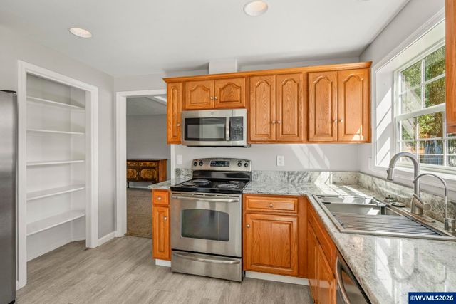 327 Broad St S, Monmouth, OR 97361