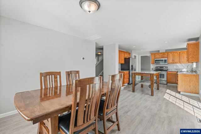 327 Broad St S, Monmouth, OR 97361