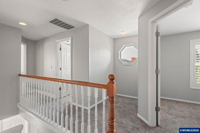 327 Broad St S, Monmouth, OR 97361