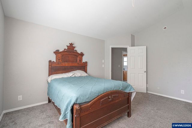 327 Broad St S, Monmouth, OR 97361