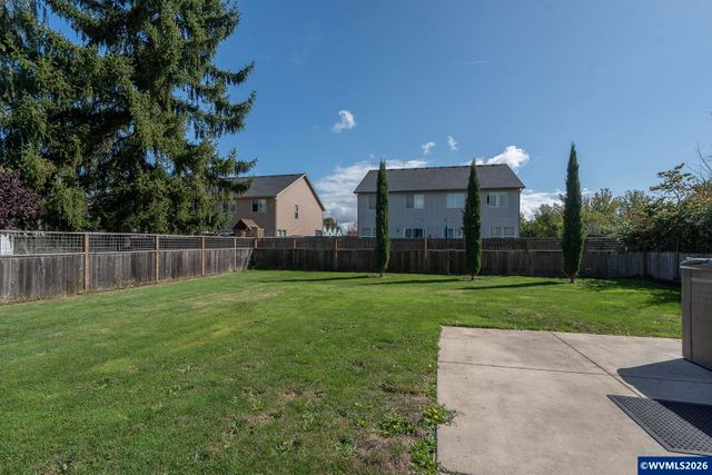 327 Broad St S, Monmouth, OR 97361