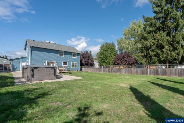 327 Broad St S, Monmouth, OR 97361