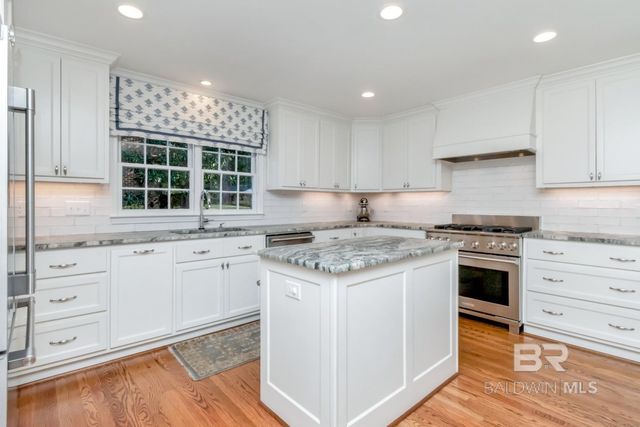 4120 Ursuline Drive, Mobile, AL 36608