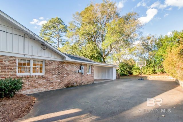 4120 Ursuline Drive, Mobile, AL 36608