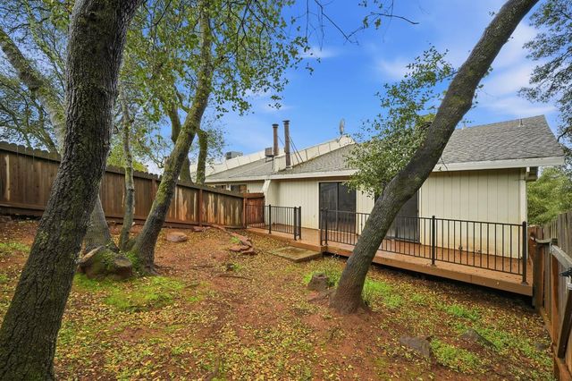 2725 Yuma Ct, Cameron Park, CA 95682