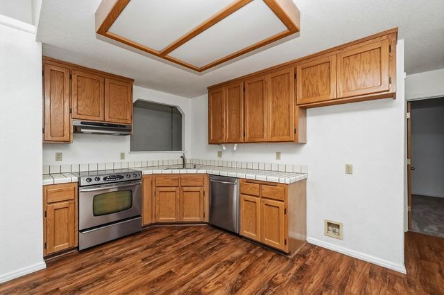 2725 Yuma Ct, Cameron Park, CA 95682