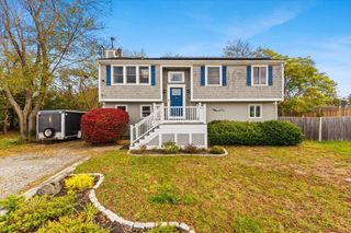 13 Cherry St, Wareham, MA 02571