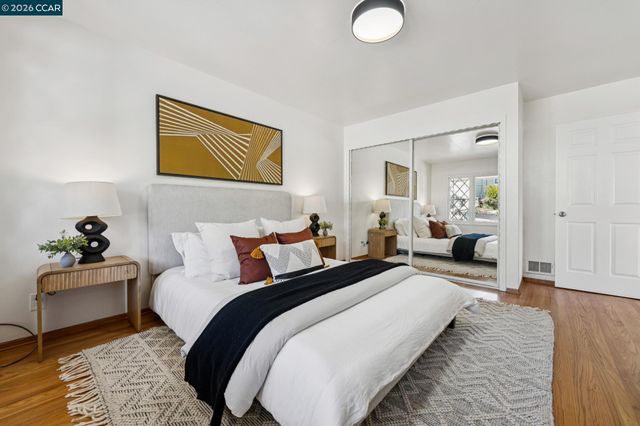 4034 Rusting Ave, Oakland, CA 94605