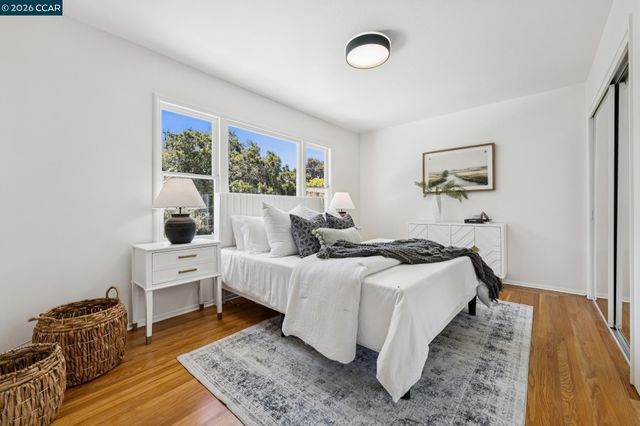4034 Rusting Ave, Oakland, CA 94605