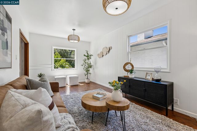 4034 Rusting Ave, Oakland, CA 94605