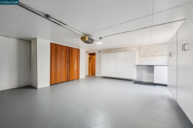 4034 Rusting Ave, Oakland, CA 94605