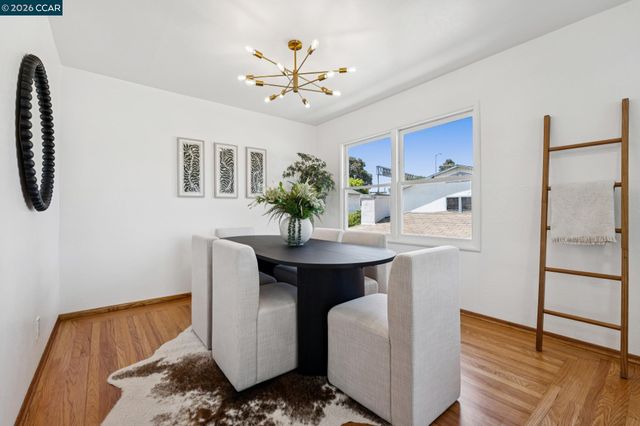 4034 Rusting Ave, Oakland, CA 94605