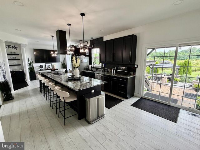 124 NICHOLAS CT, New Castle, DE 19720