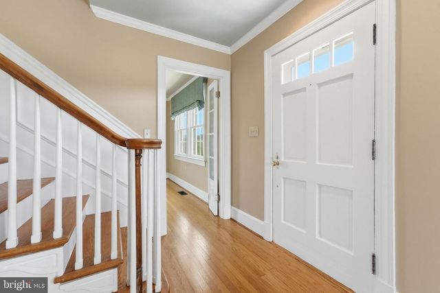 6117 S F T VALLEY RD, Etlan, VA 22719