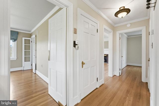6117 S F T VALLEY RD, Etlan, VA 22719