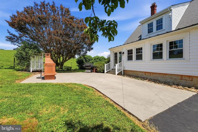 6117 S F T VALLEY RD, Etlan, VA 22719