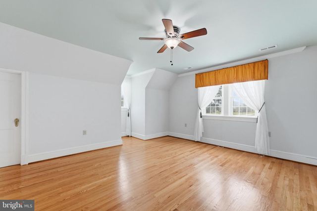 6117 S F T VALLEY RD, Etlan, VA 22719