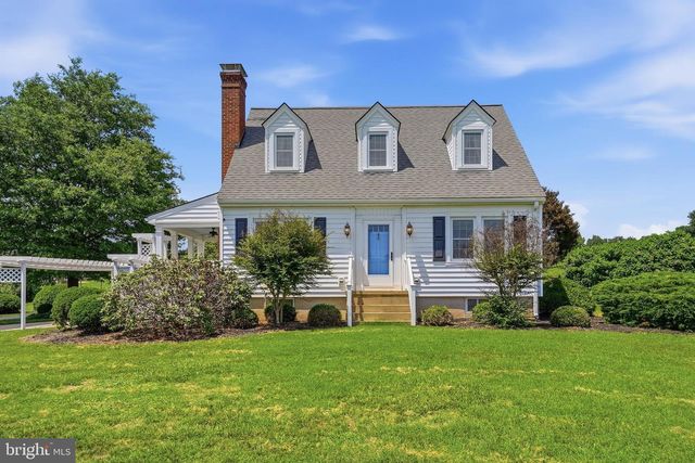 6117 S F T VALLEY RD, Etlan, VA 22719