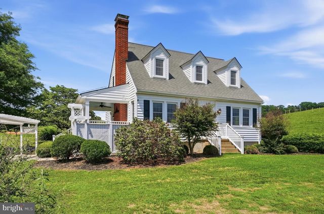 6117 S F T VALLEY RD, Etlan, VA 22719
