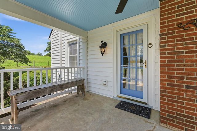6117 S F T VALLEY RD, Etlan, VA 22719