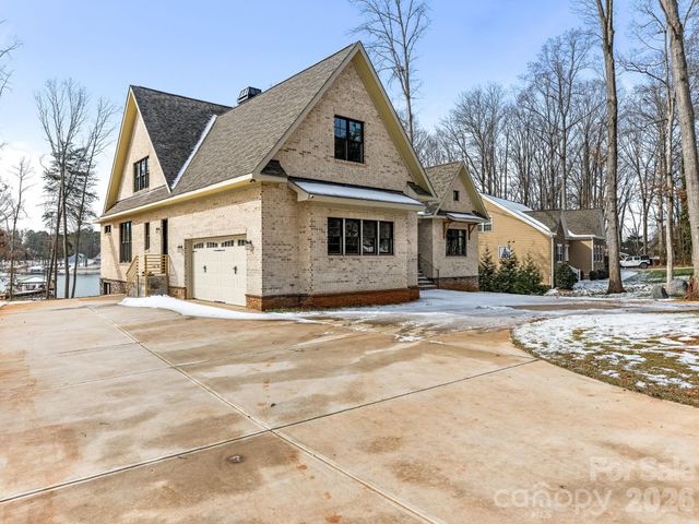 354 Catalina Drive 24, Mooresville, NC 28117