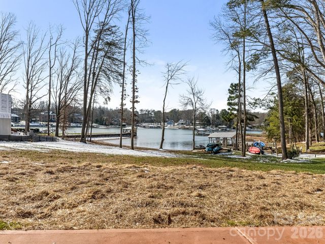 354 Catalina Drive 24, Mooresville, NC 28117