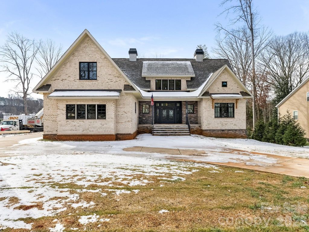 354 Catalina Drive 24, Mooresville, NC 28117