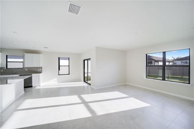 5196 Jasper Square, Vero Beach, FL 32967
