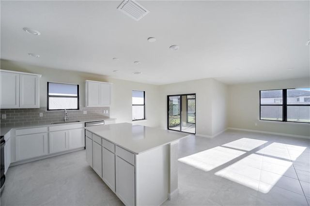 5196 Jasper Square, Vero Beach, FL 32967
