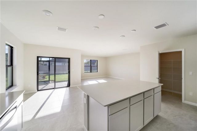 5196 Jasper Square, Vero Beach, FL 32967