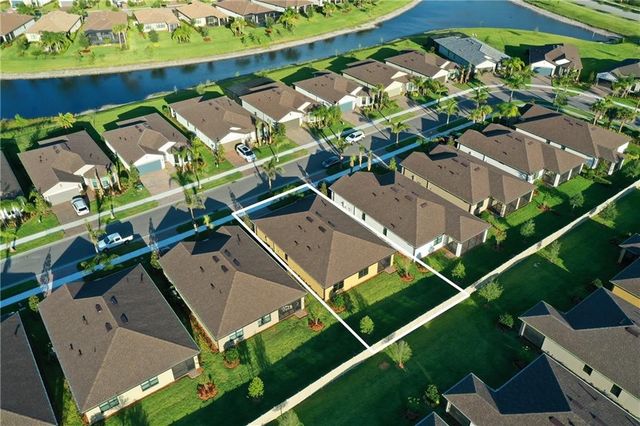 5196 Jasper Square, Vero Beach, FL 32967