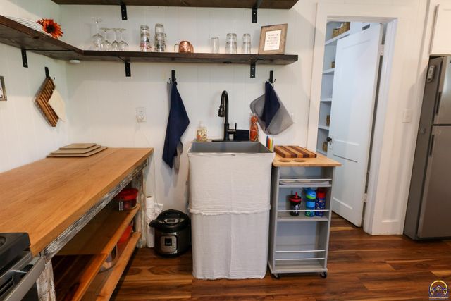 2150 Road K, Emporia, KS 66801